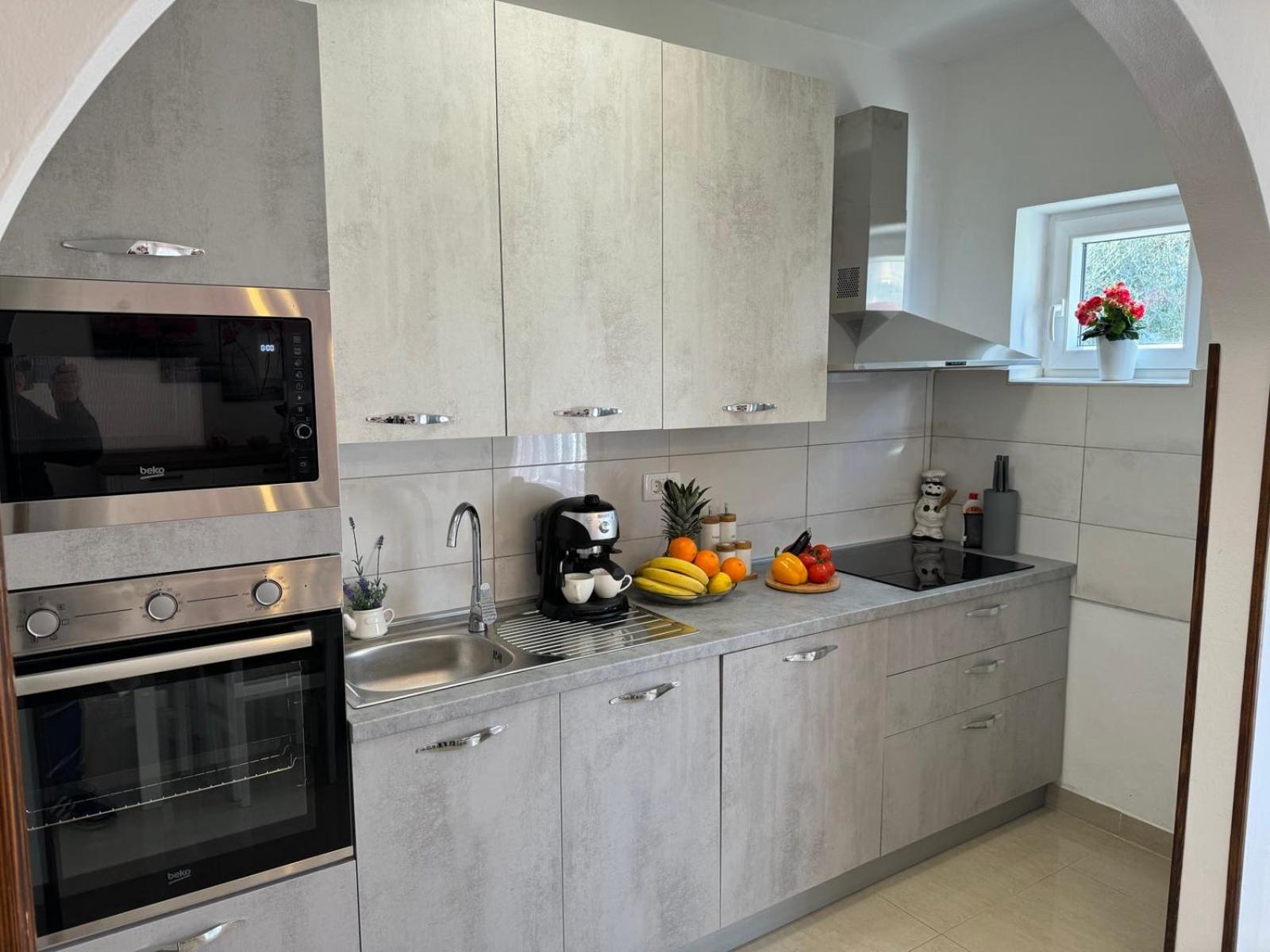 House Nada Apartman Muntic Exterior photo